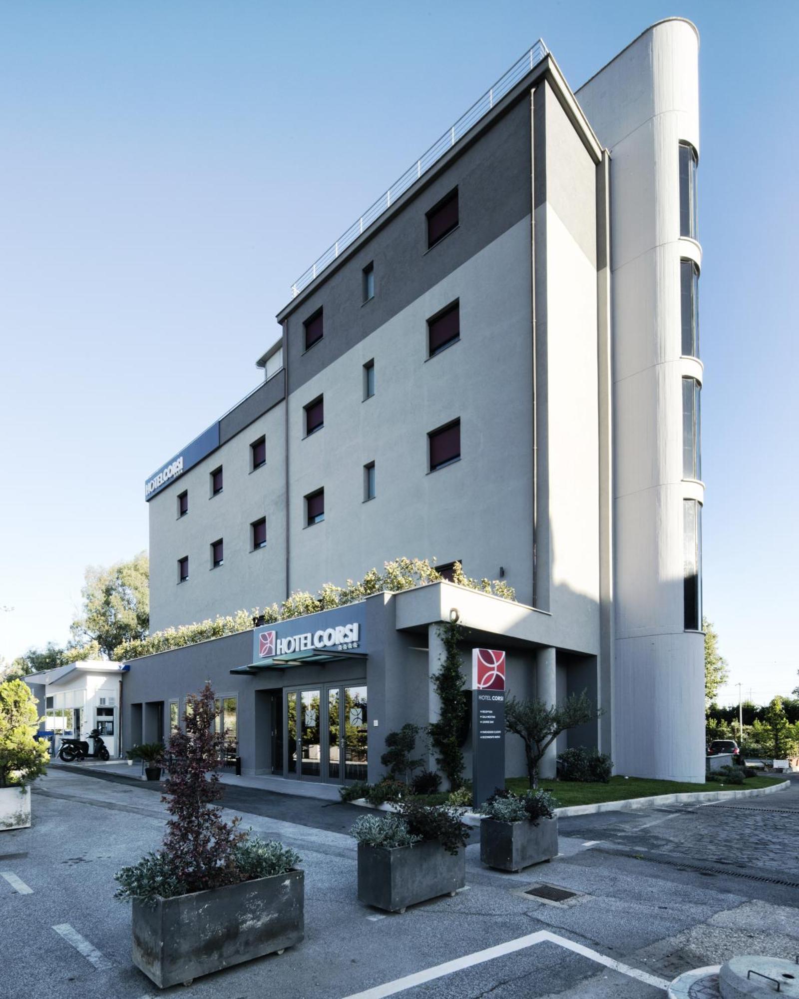 Best Western Hotel Corsi Torrimpietra Exteriör bild