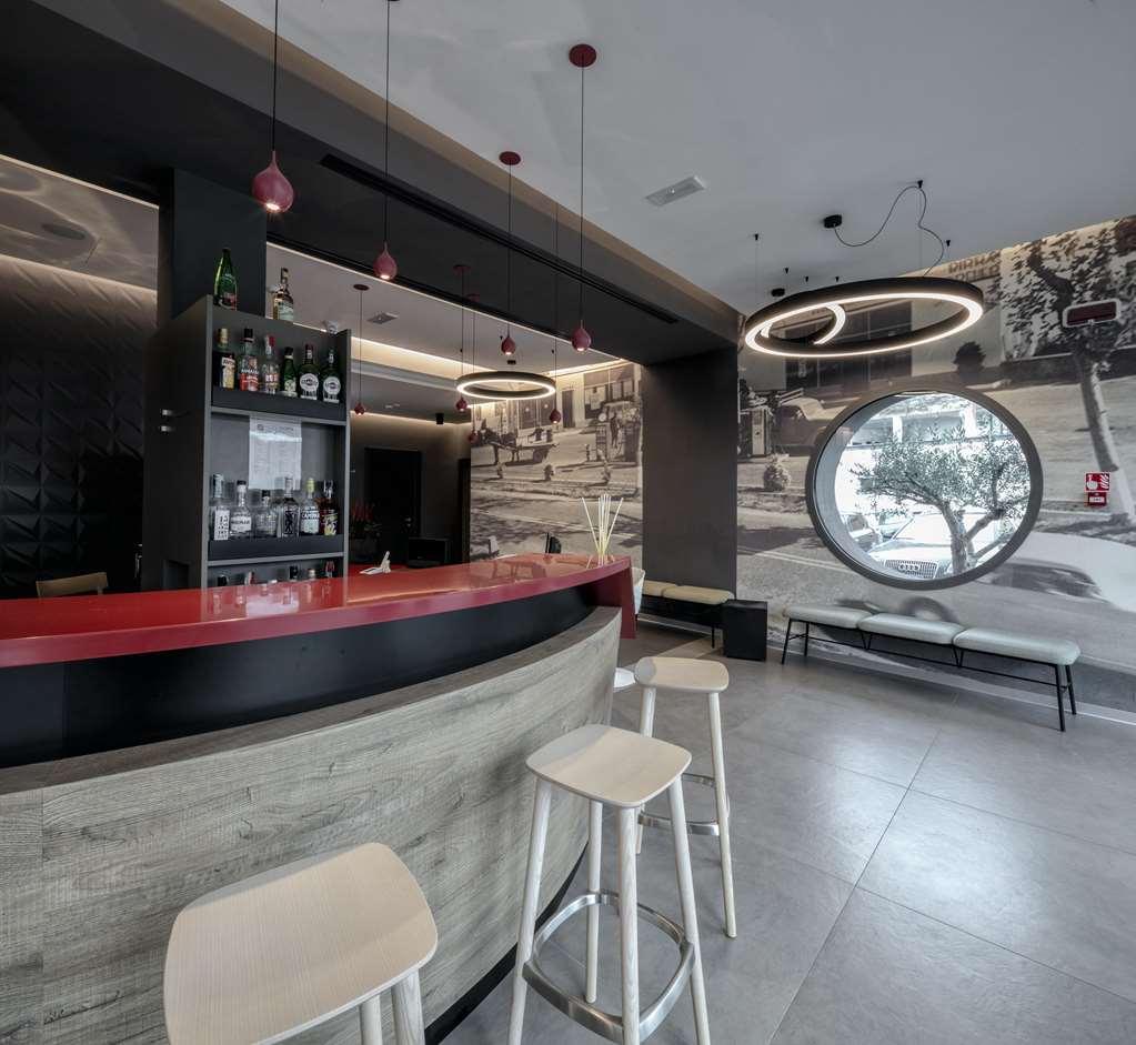 Best Western Hotel Corsi Torrimpietra Restaurang bild