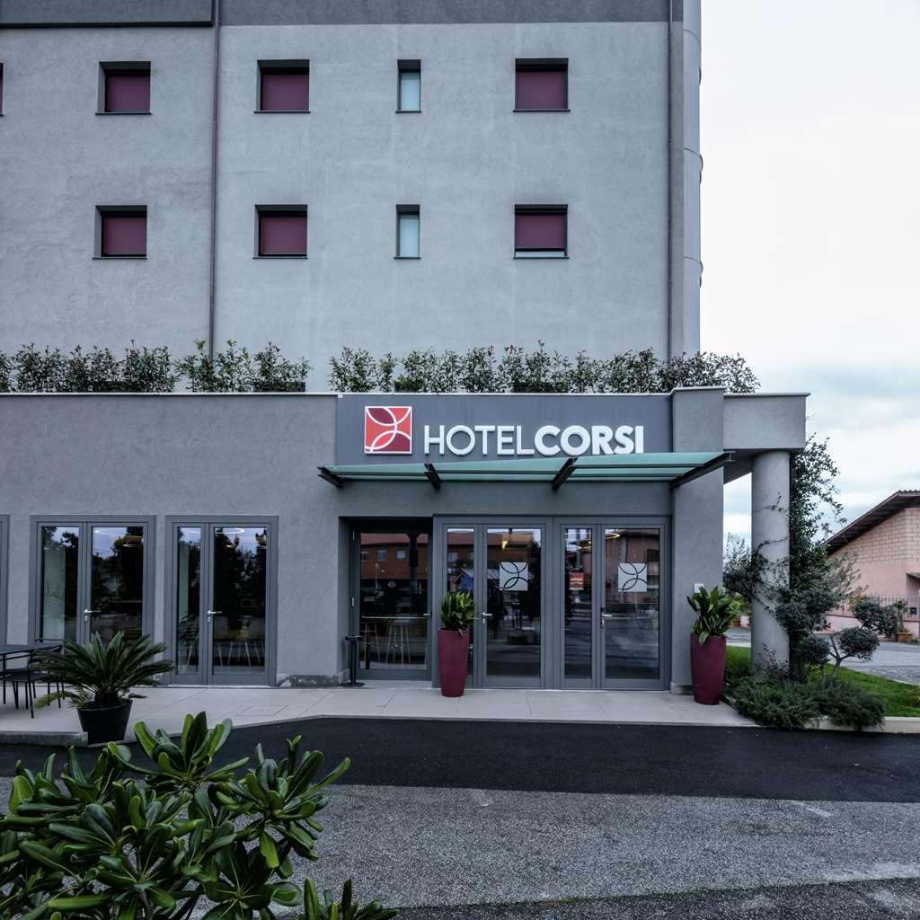 Best Western Hotel Corsi Torrimpietra Exteriör bild